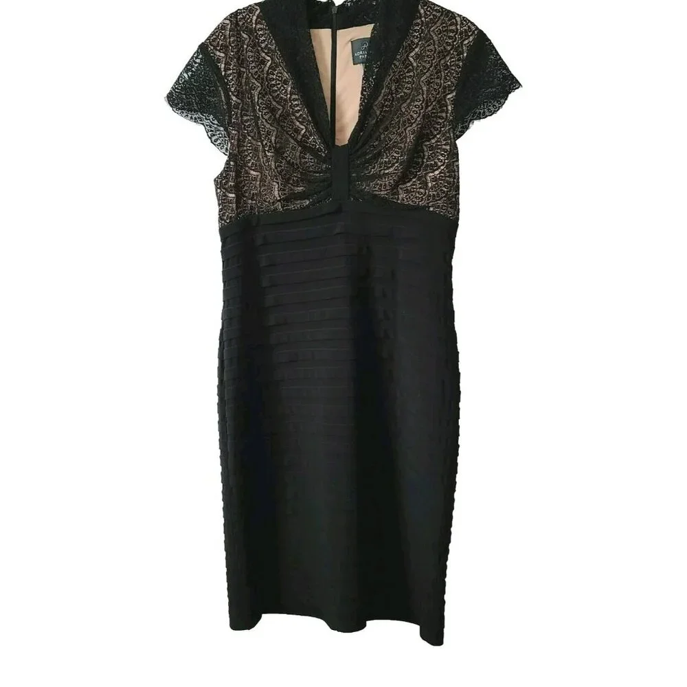 Adrianna Papell Lace Cocktail Dress Black Sz 8 Shutter Pleating Fitted V Neck - Picture 1 of 9
